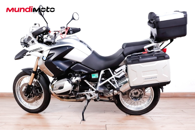 Motorbike image 5