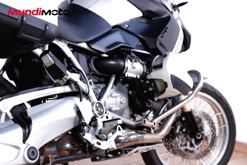 Motorbike image 3