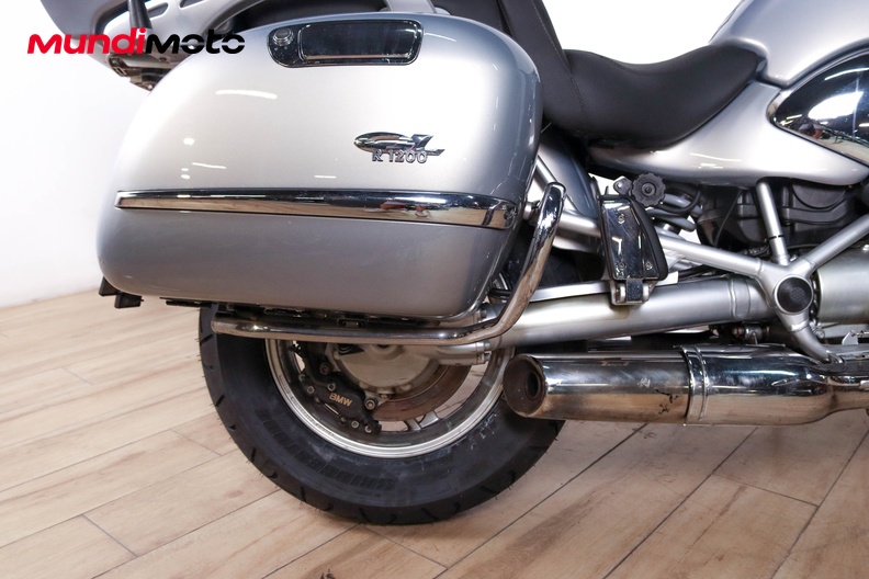 Motorbike image 3