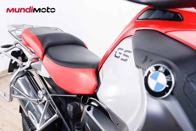 Motorbike image 13