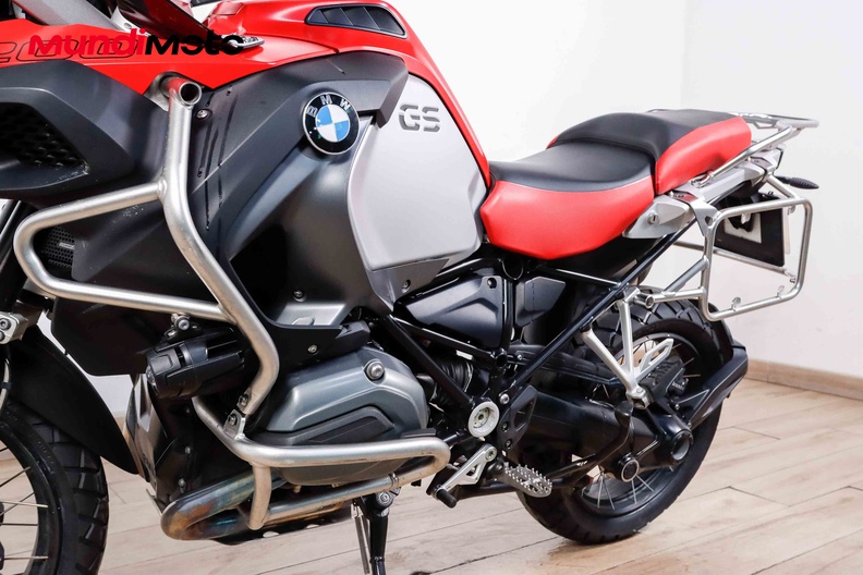 Motorbike image 9
