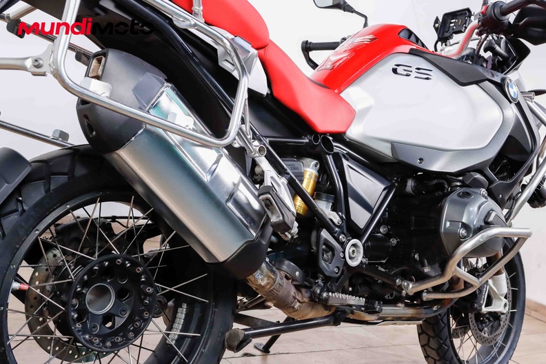 Motorbike image 3
