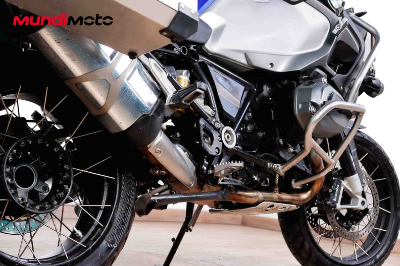 Motorbike image 3