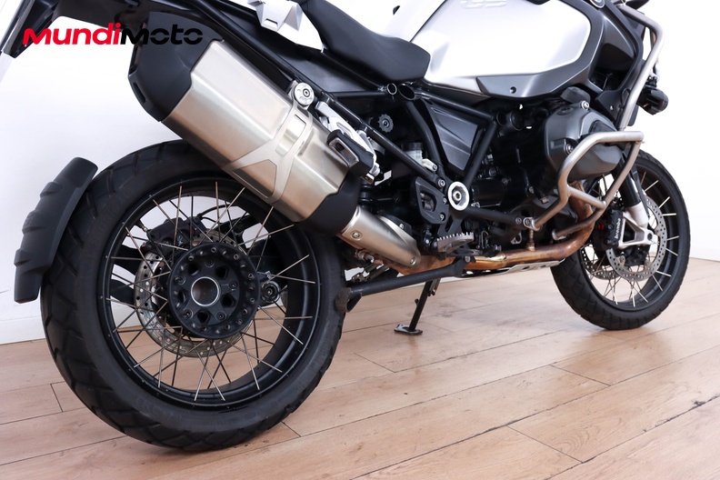 Motorbike image 3
