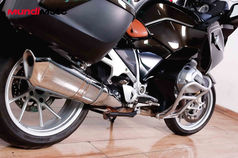 Motorbike image 3