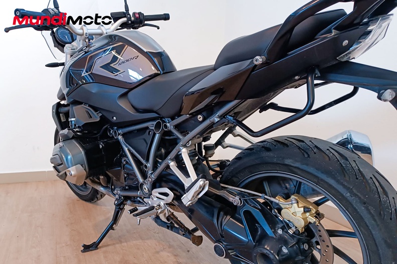 Motorbike image 8