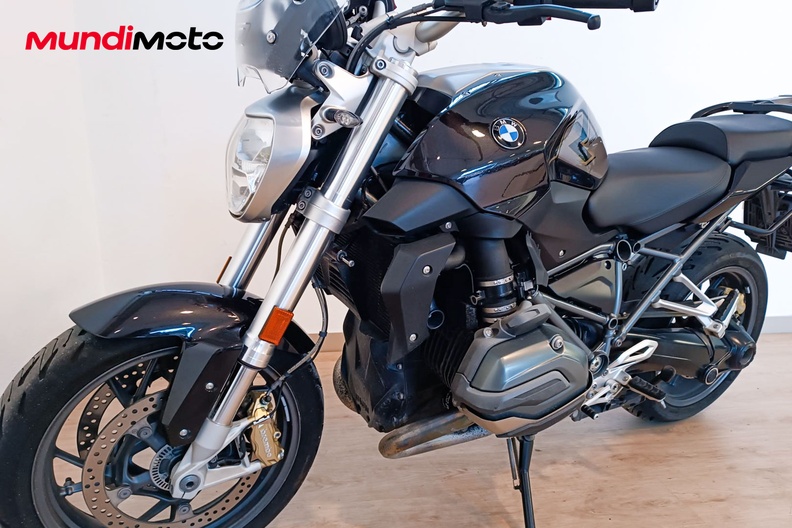 Motorbike image 9