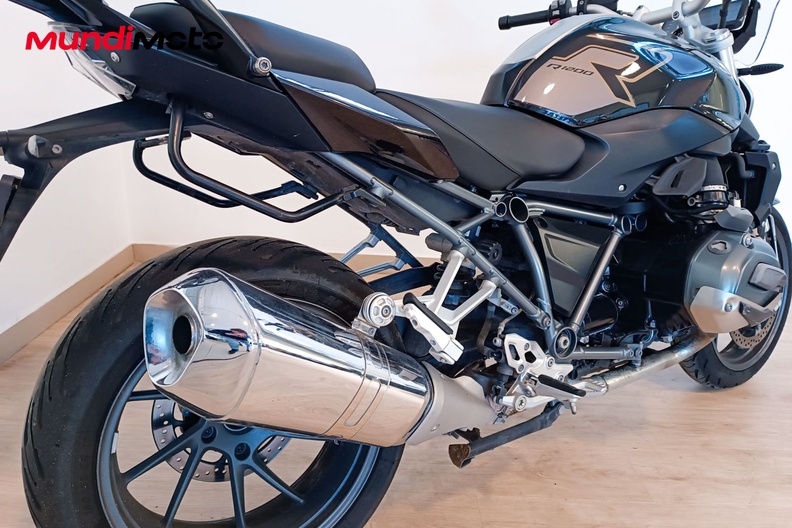 Motorbike image 3