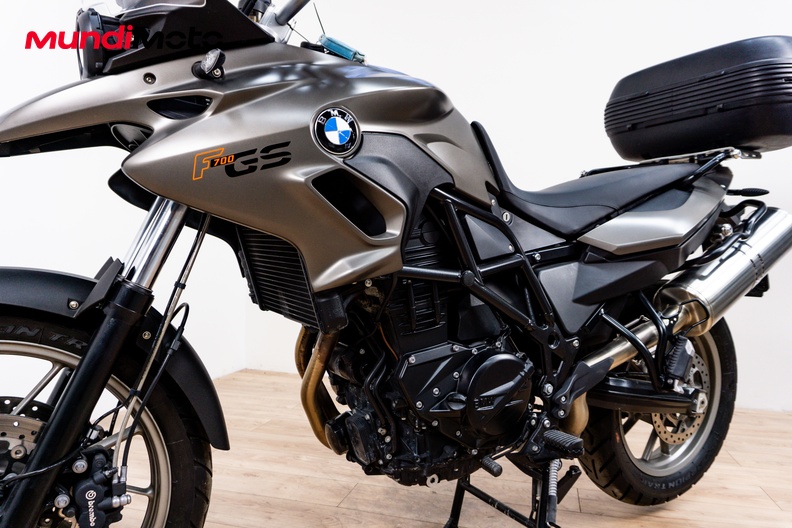 Motorbike image 9