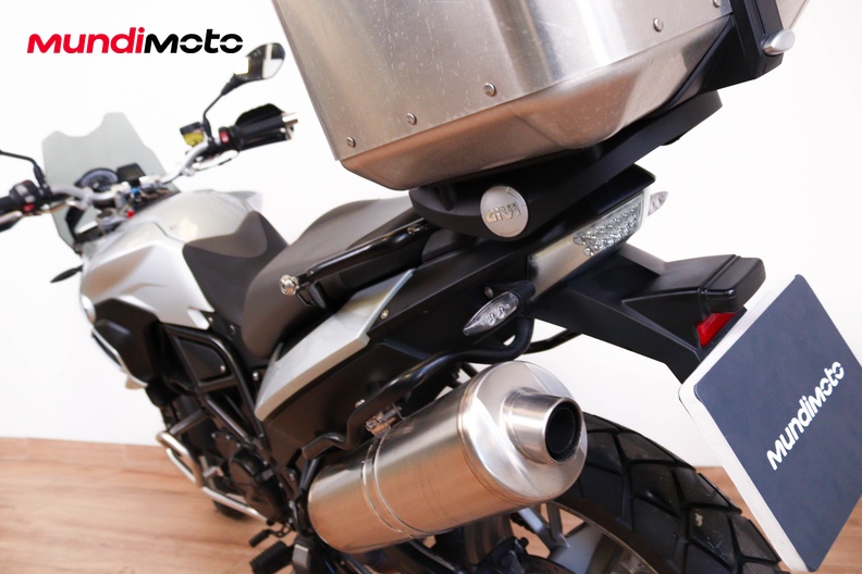 Motorbike image 9