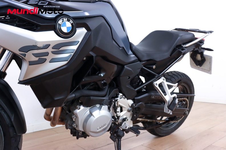 Motorbike image 8