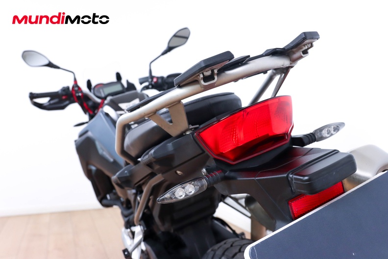Motorbike image 9
