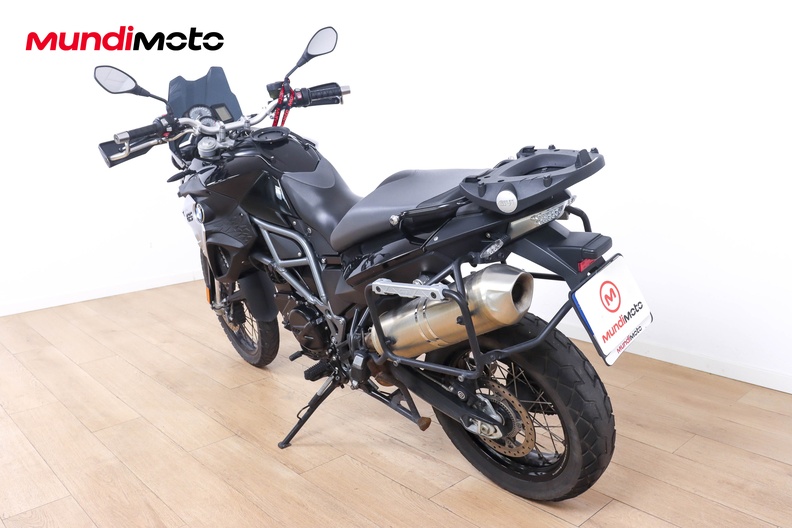 Motorbike image 6