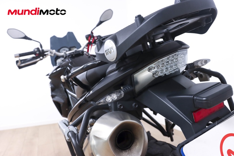 Motorbike image 9