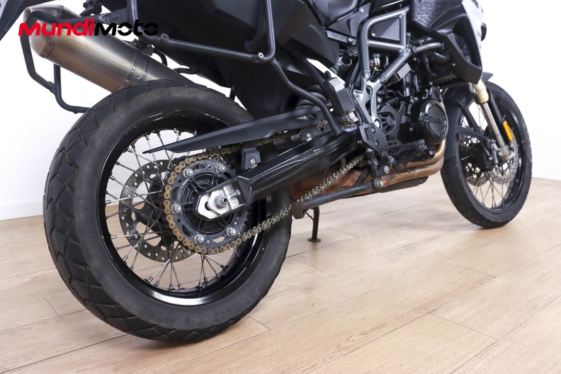Motorbike image 3