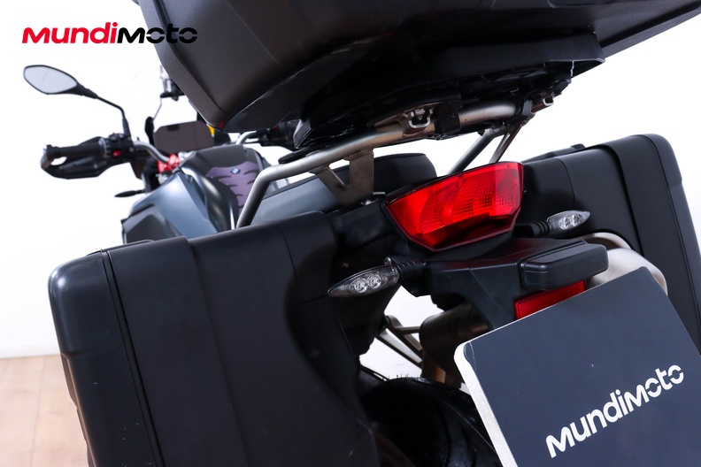 Motorbike image 9