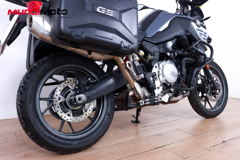 Motorbike image 3