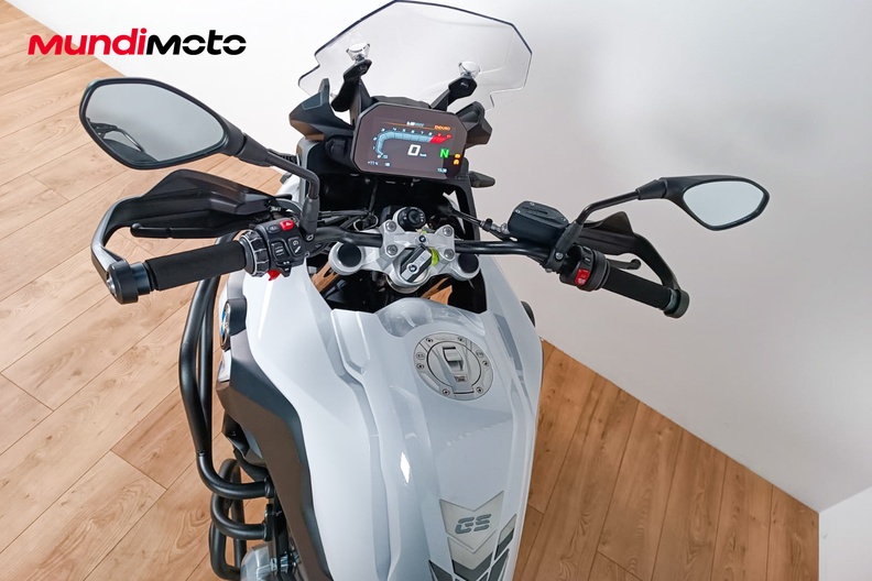 Motorbike image 10