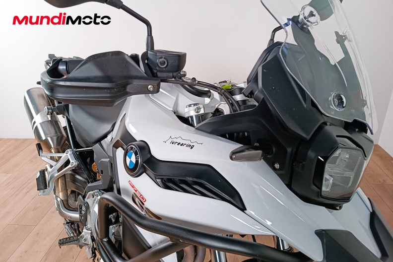 Motorbike image 4