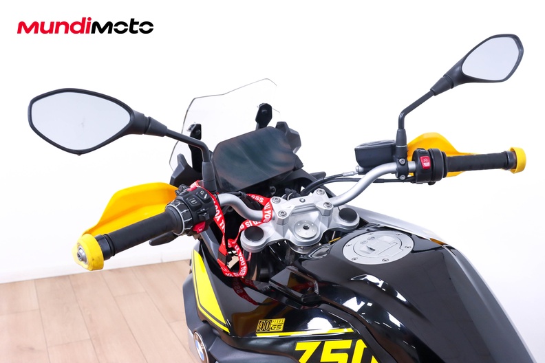 Motorbike image 10