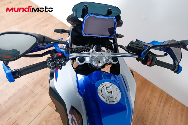 Motorbike image 10