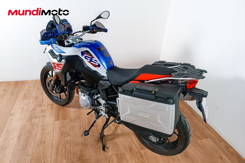 Motorbike image 7
