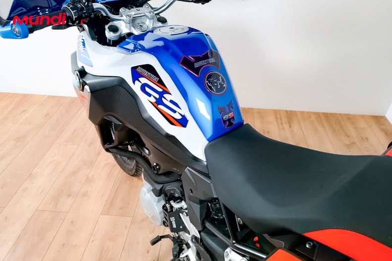 Motorbike image 8