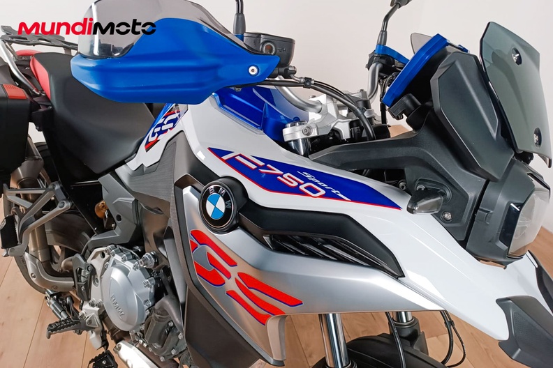 Motorbike image 4