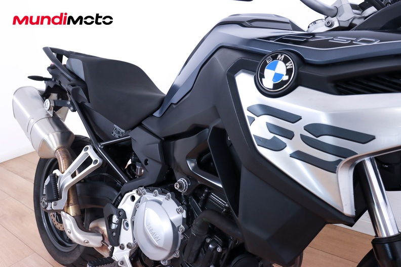 Motorbike image 13