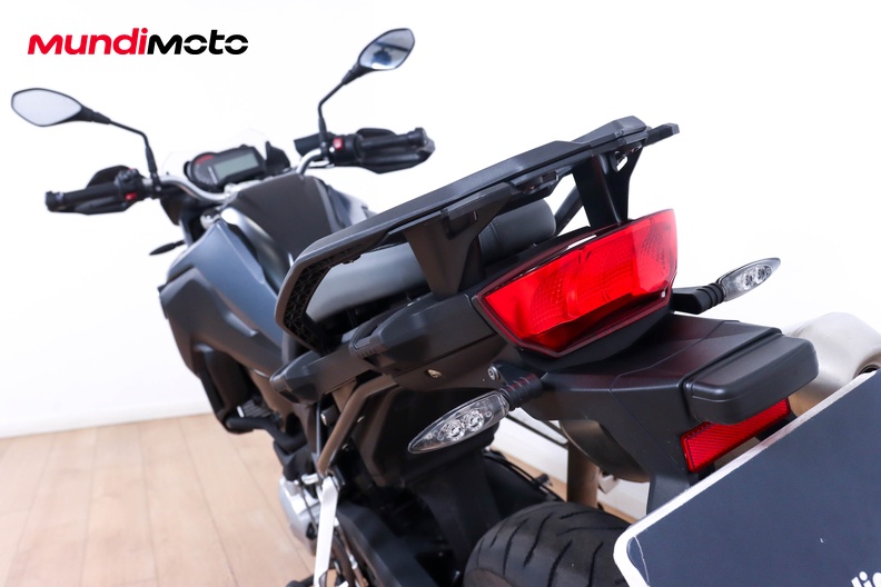 Motorbike image 9