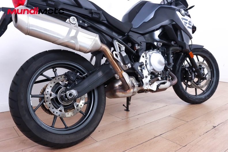 Motorbike image 3