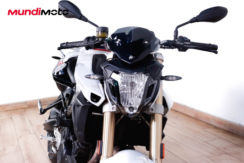 Motorbike image 4