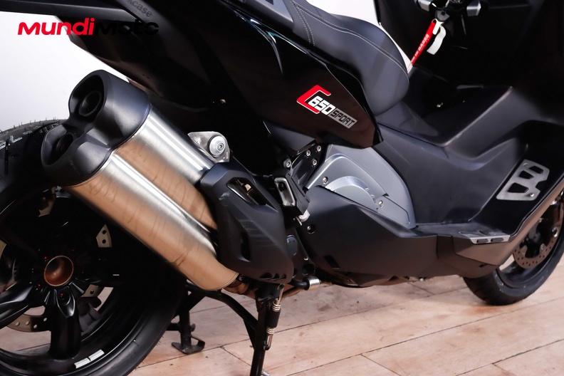 Motorbike image 3