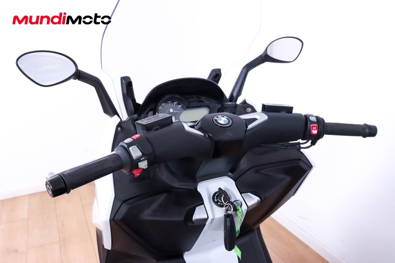 Motorbike image 10