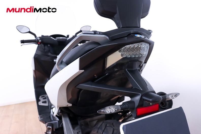 Motorbike image 9