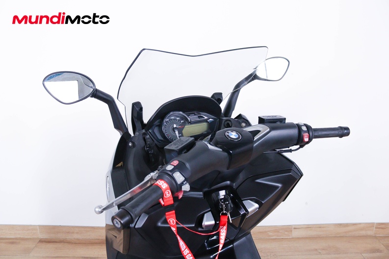 Motorbike image 10