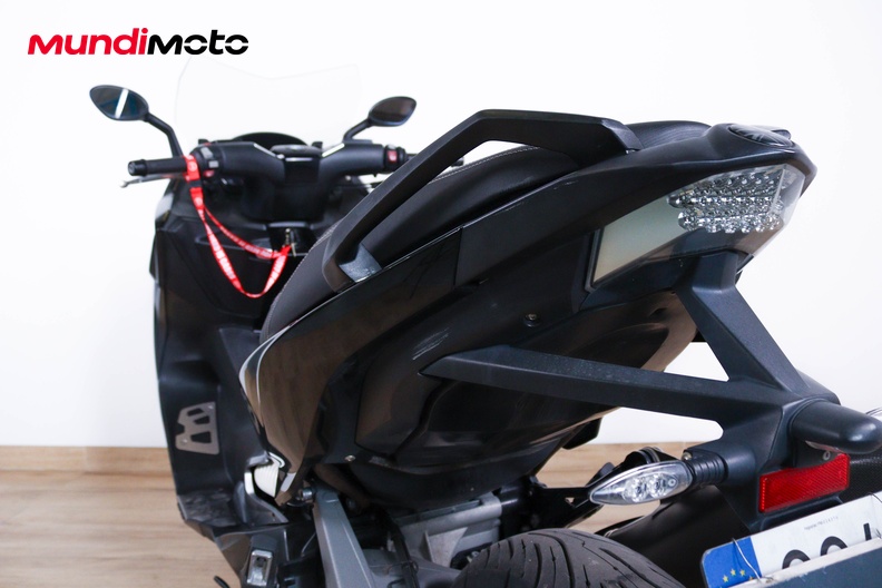 Motorbike image 9