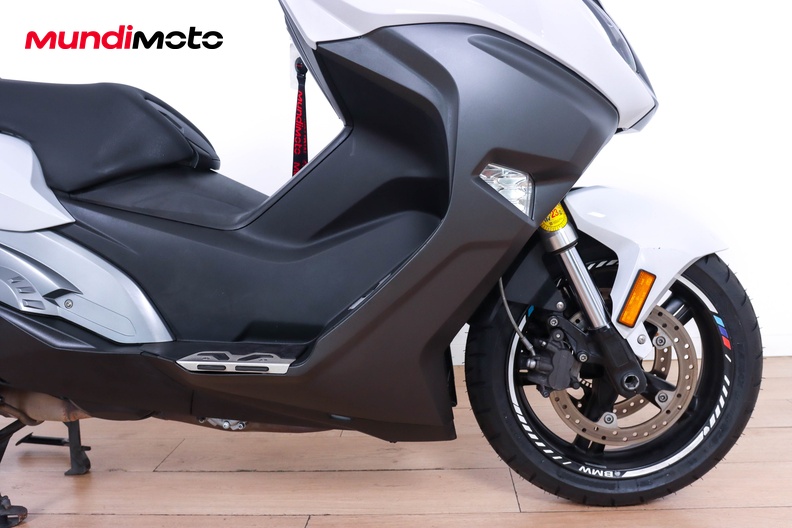Motorbike image 12