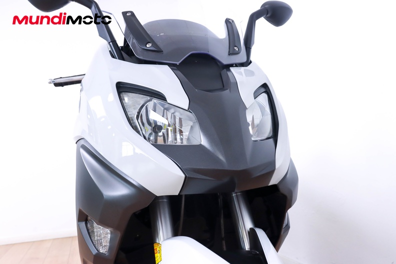 Motorbike image 4