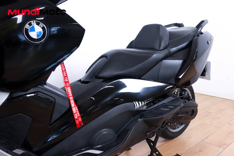 Motorbike image 8