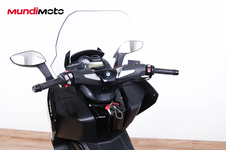 Motorbike image 10