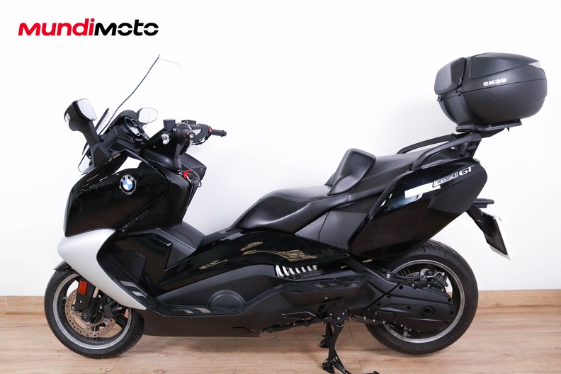 Motorbike image 5