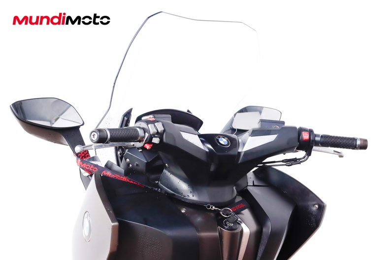Motorbike image 10