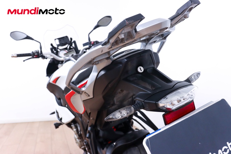 Motorbike image 9