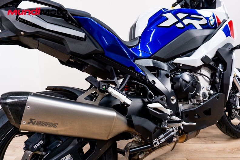 Motorbike image 3