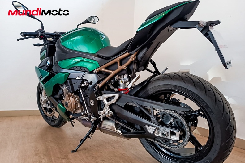Motorbike image 8