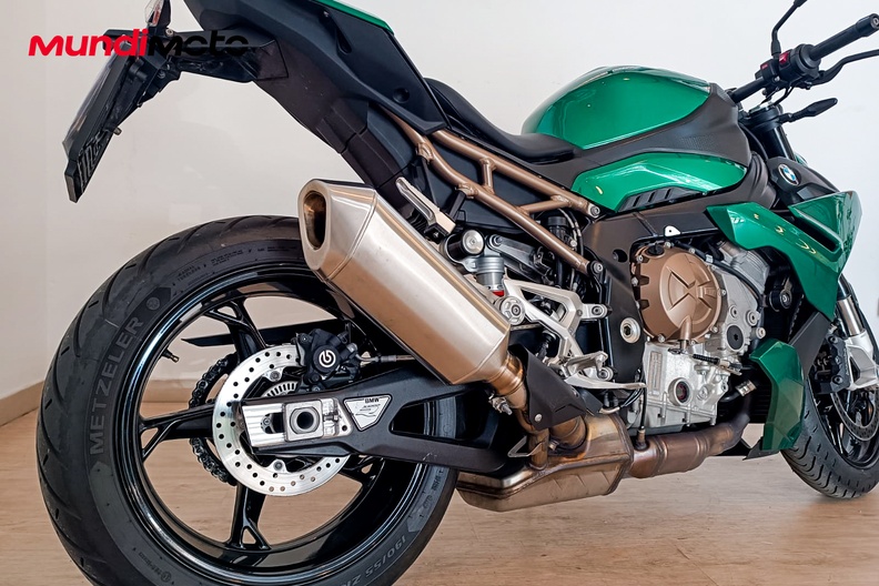 Motorbike image 3