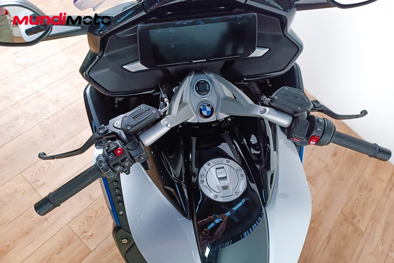 Motorbike image 10