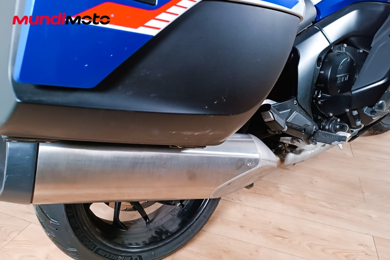 Motorbike image 3