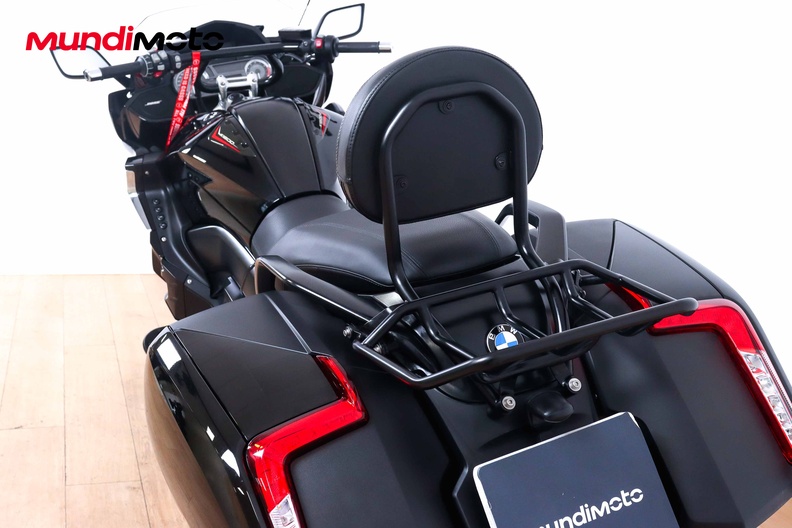 Motorbike image 9